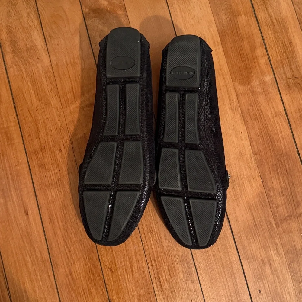 Anne Klein Black Textured Loafers/Slip ons/driving shoes‎ -BWOT- never worn